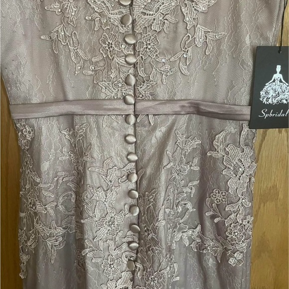 Beautiful dusty lavender dress. Corset back. Brand new never worn. Size 0/2 - Picture 5 of 5